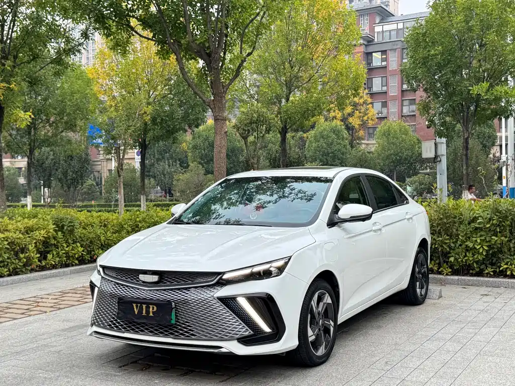 Geely L HiP 2022