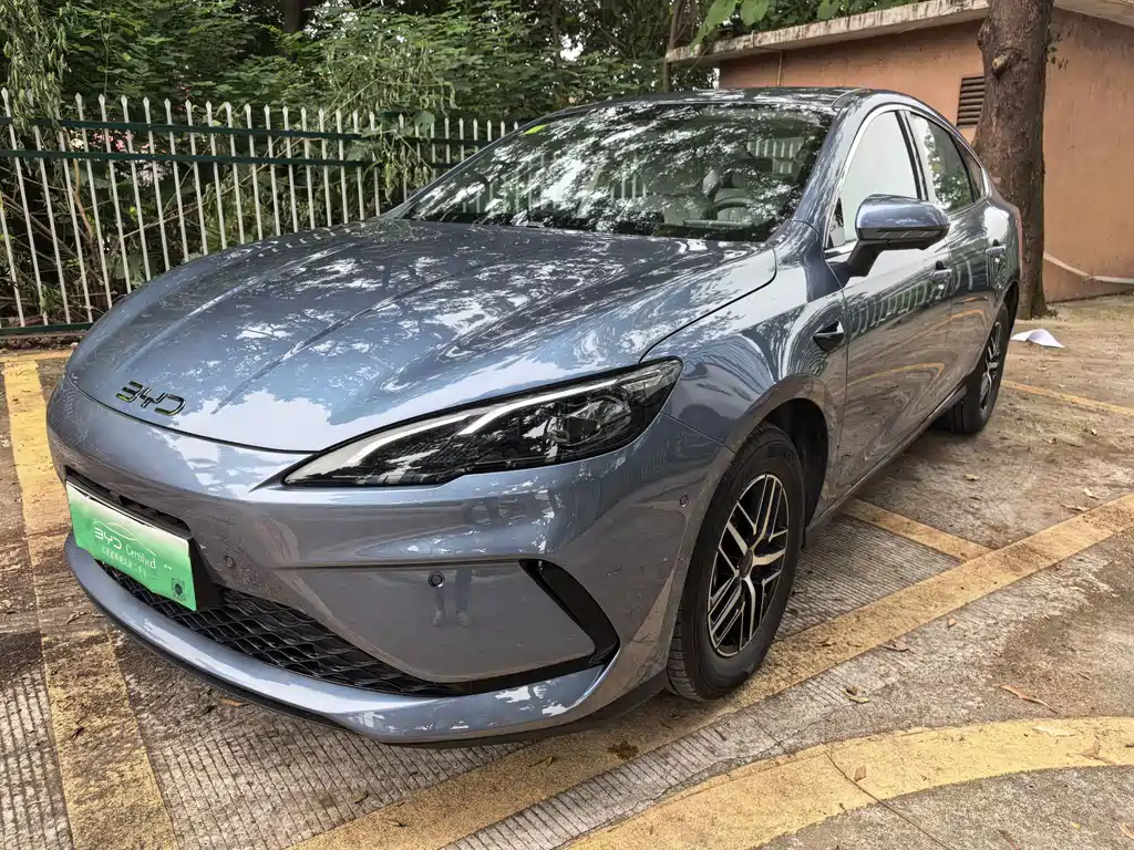 BYD Seal 05 DM-i 2025
