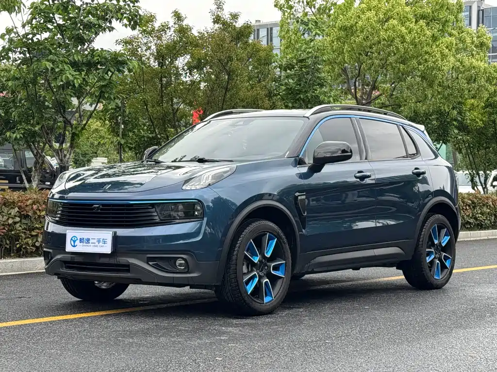 Lynk & Co 01 2020