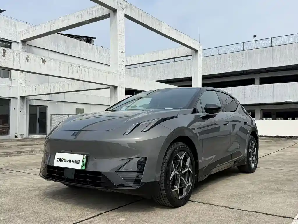 Lynk & Co Z20 2024