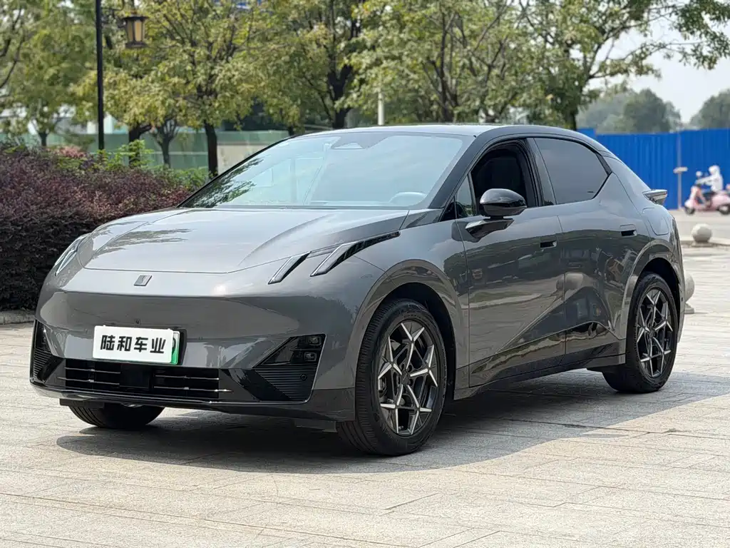 Lynk & Co Z20 2025