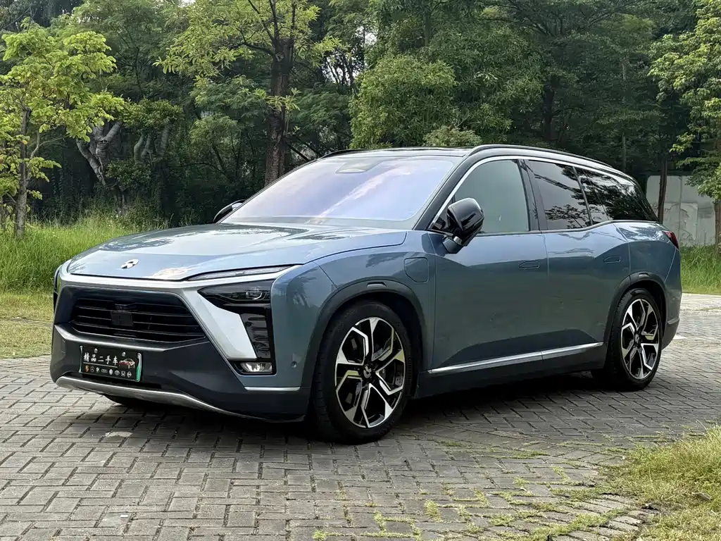 NIO ES8 2021