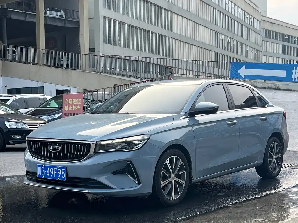 Geely Emgrand 2023