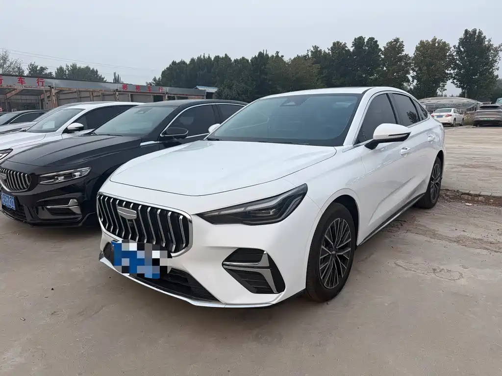 Geely Emgrand 2025