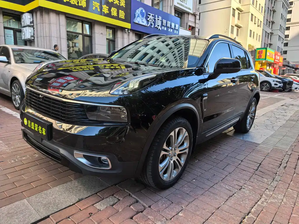 Lynk & Co 01 2019