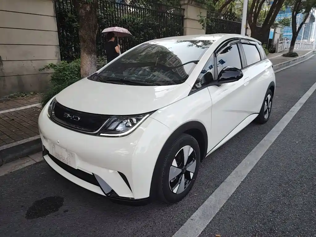 BYD Dolphin 2023