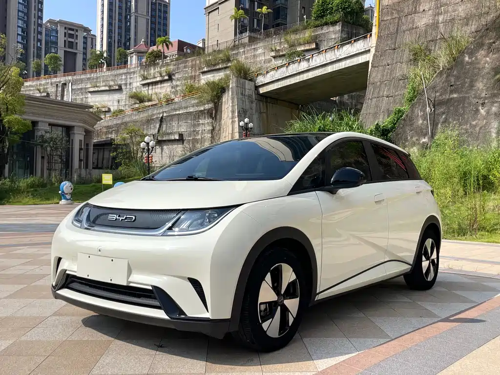 BYD Dolphin 2023