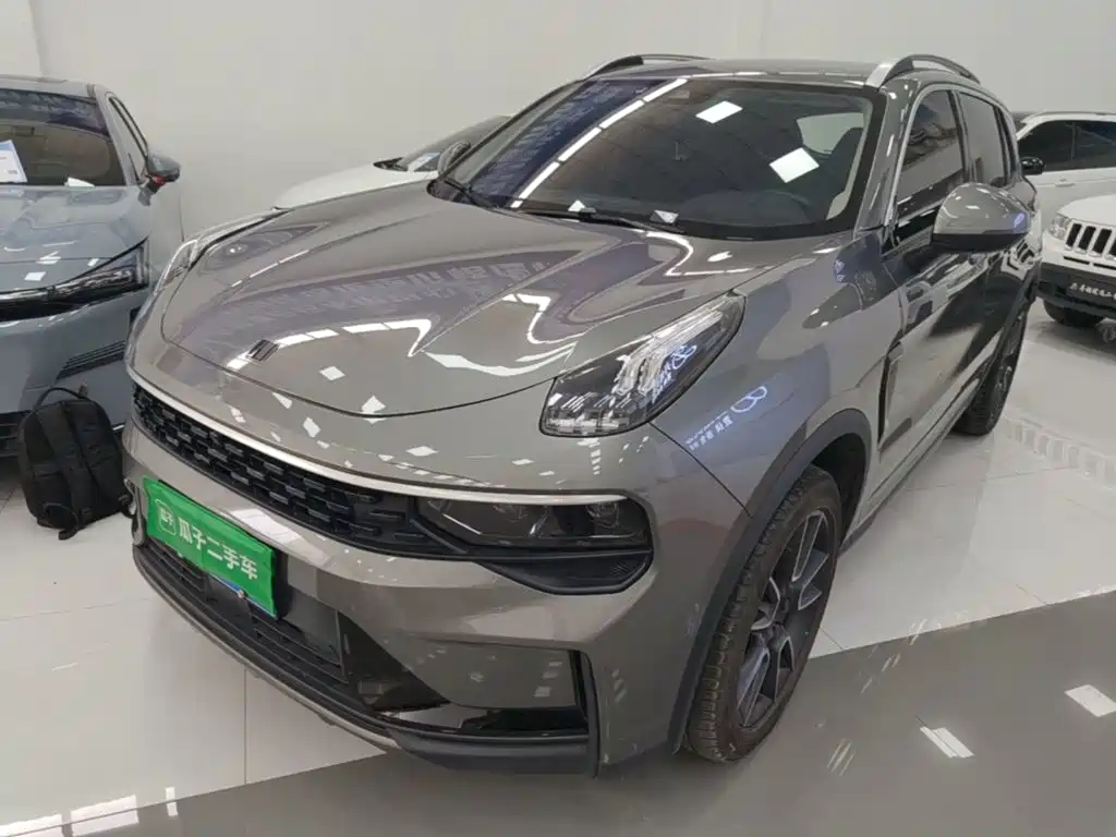 Lynk & Co 01 2022