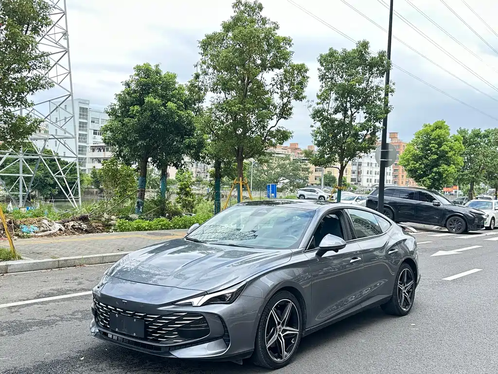 MG MG7 2023
