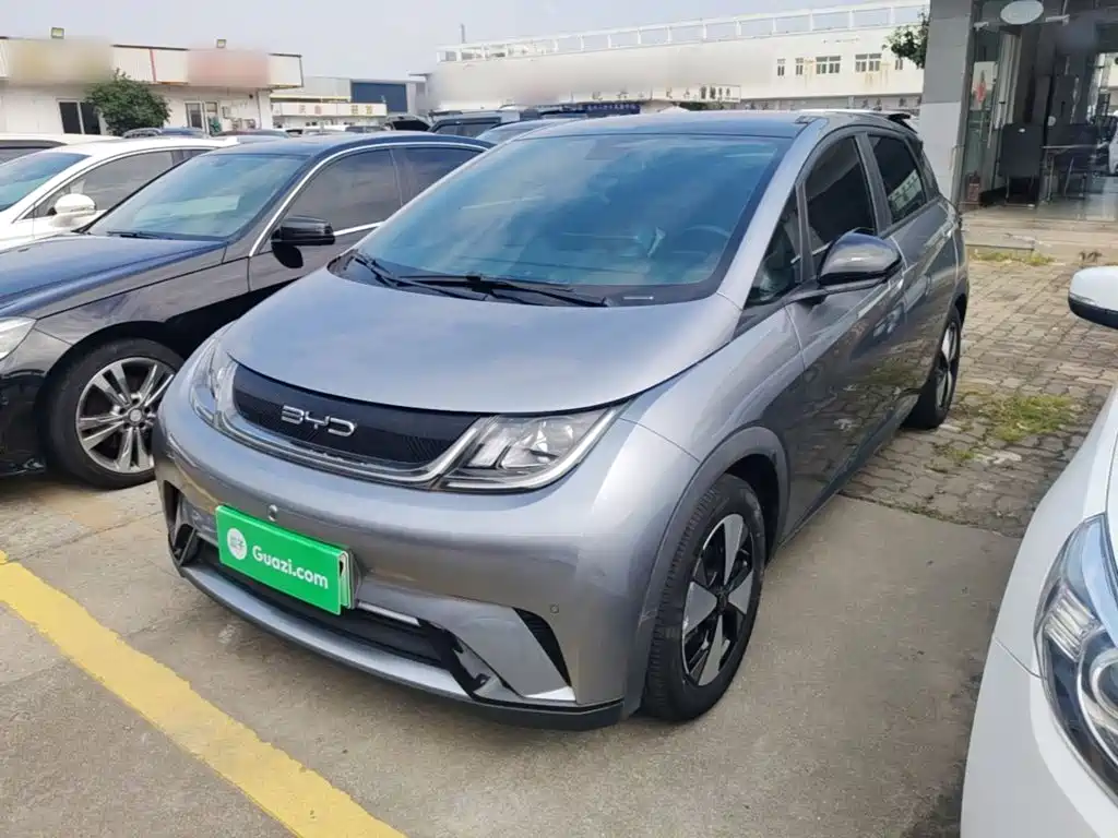 BYD Dolphin 2023