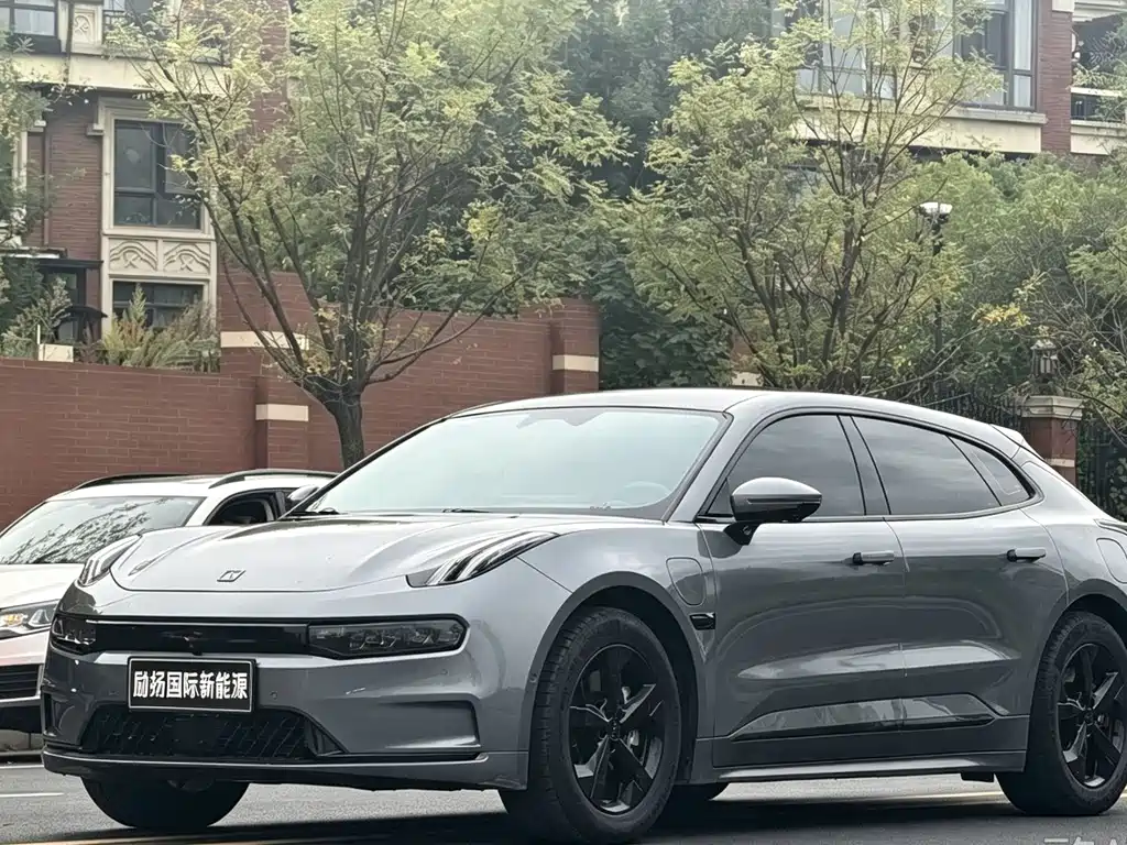 Zeekr 001 2022