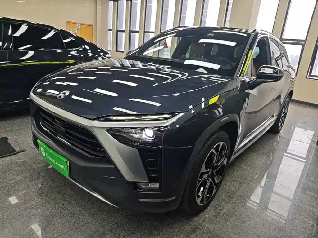 NIO ES8 2021