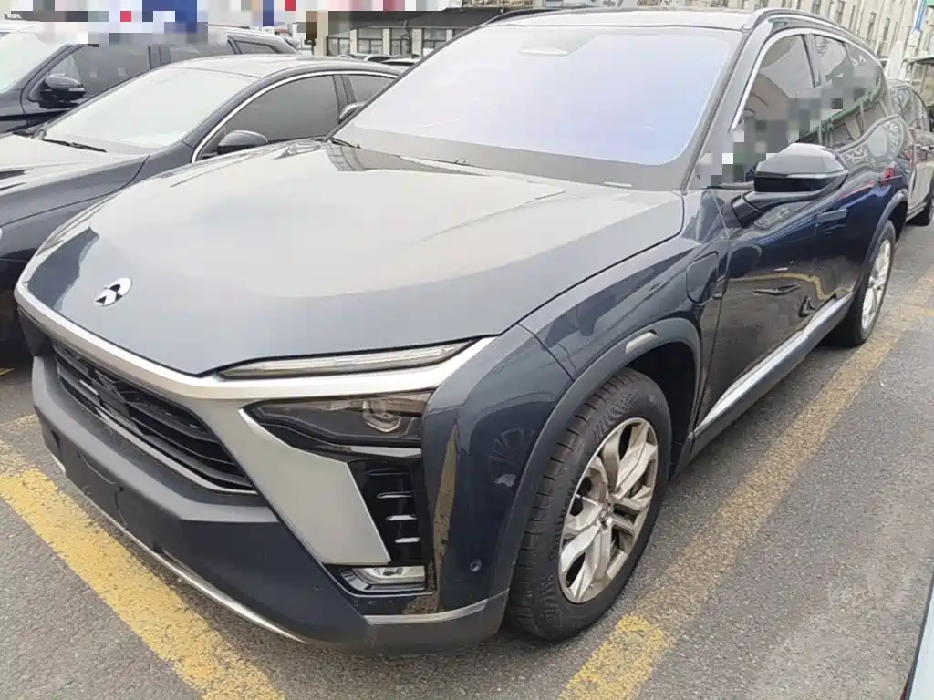 NIO ES8 2021