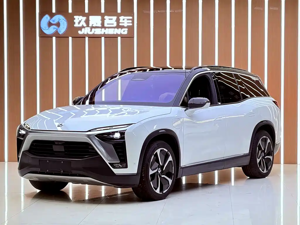 NIO ES8 2021