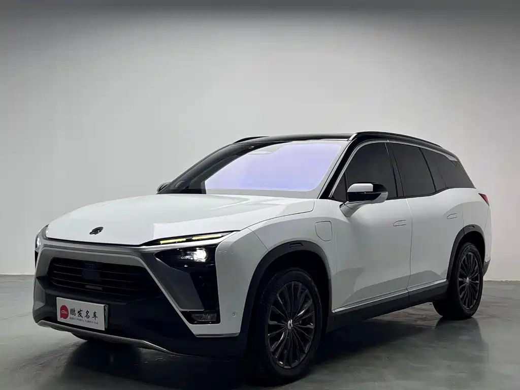 NIO ES8 2021