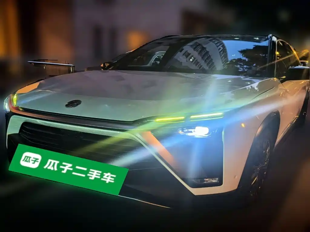 NIO ES8 2022