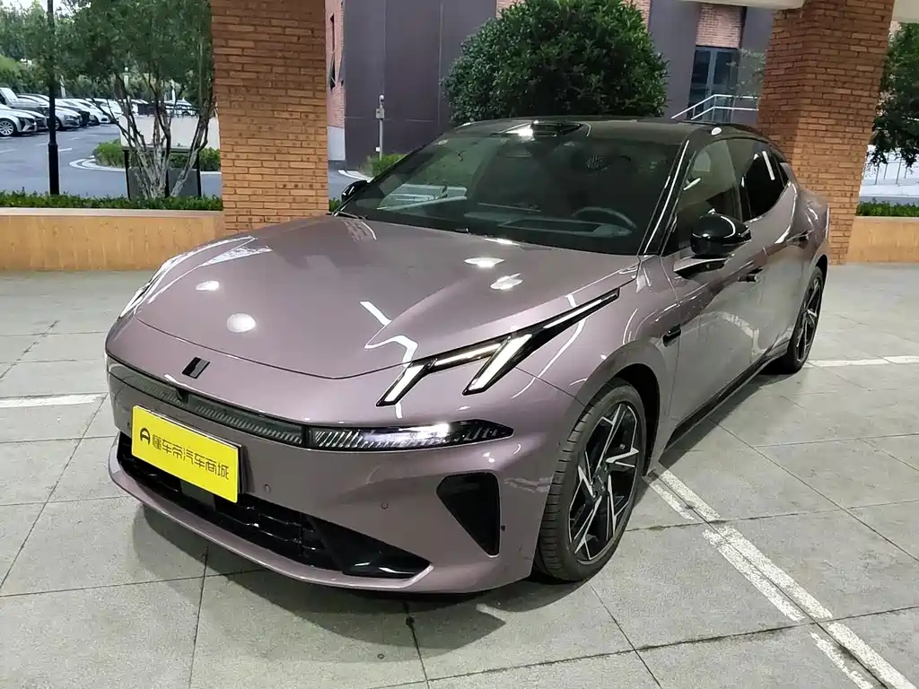 Lynk & Co 07 EM-P 2025