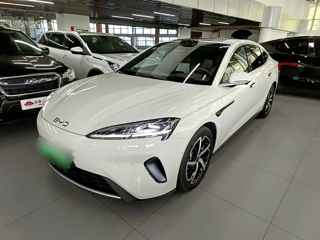 BYD Seal 07 DM-i 2025
