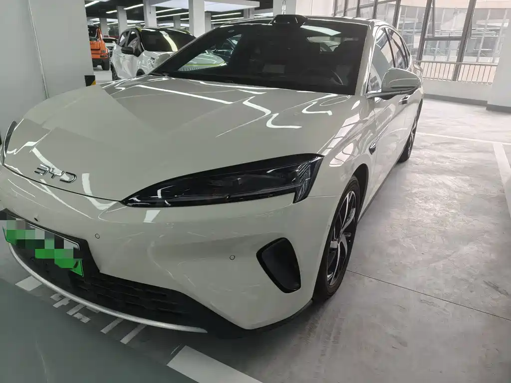 BYD Seal 07 DM-i 2025