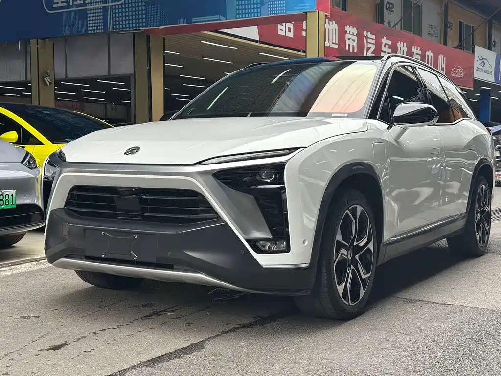 NIO ES8 2022