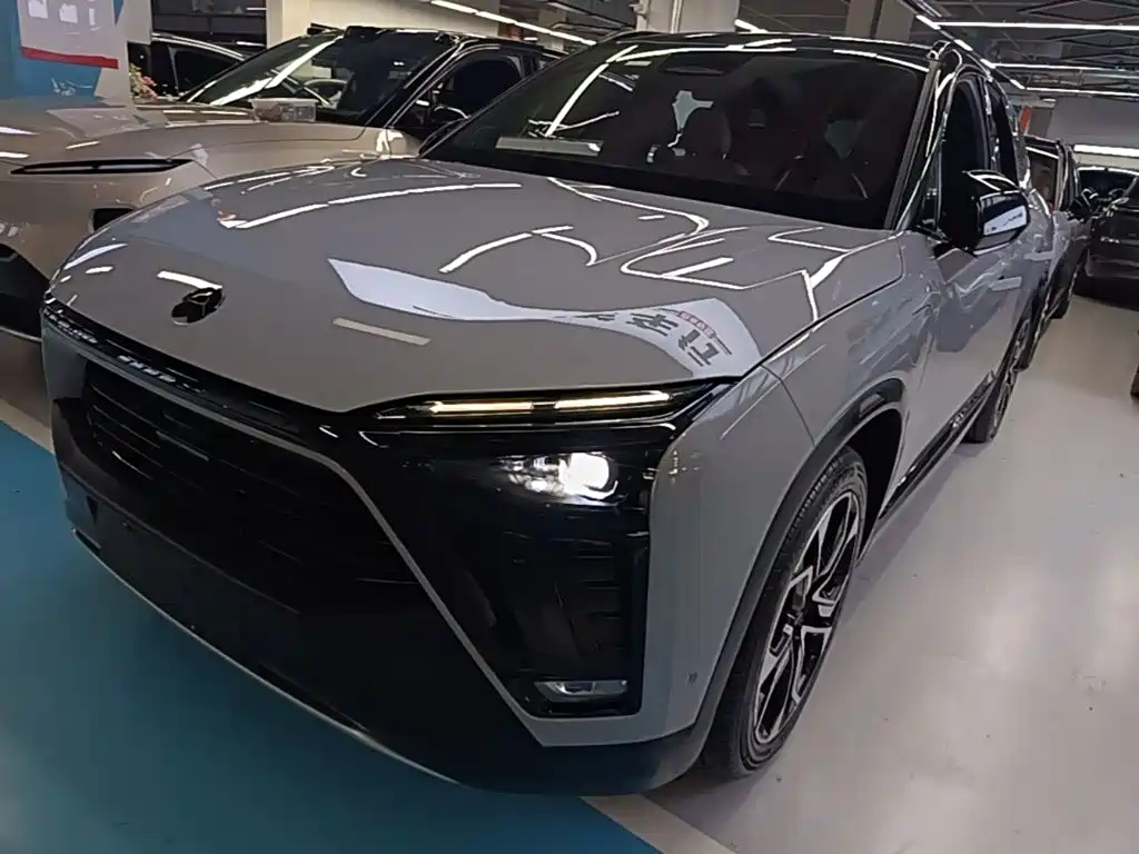 NIO ES8 2021