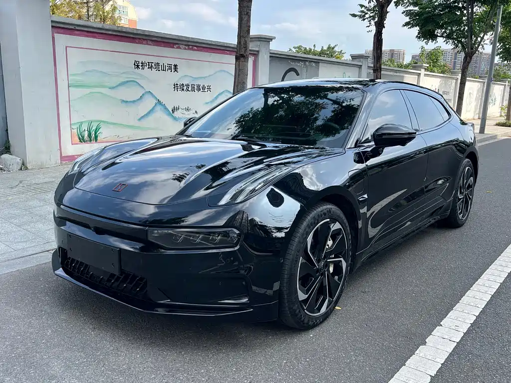 Zeekr 001 2024