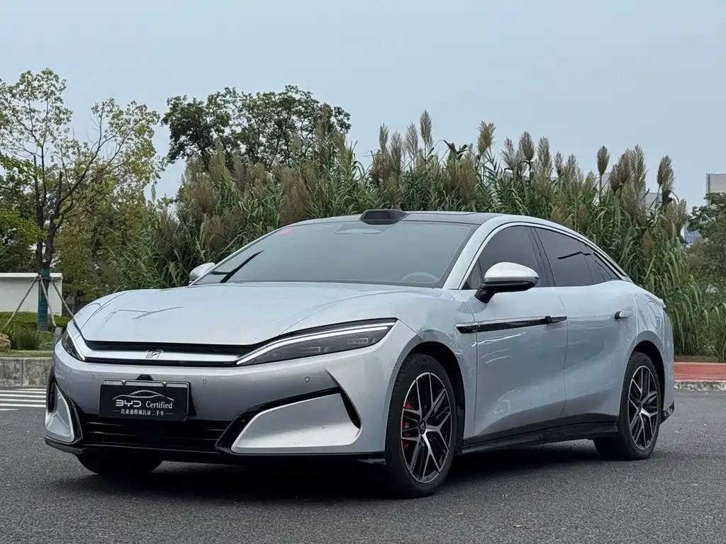 BYD Han L 2025