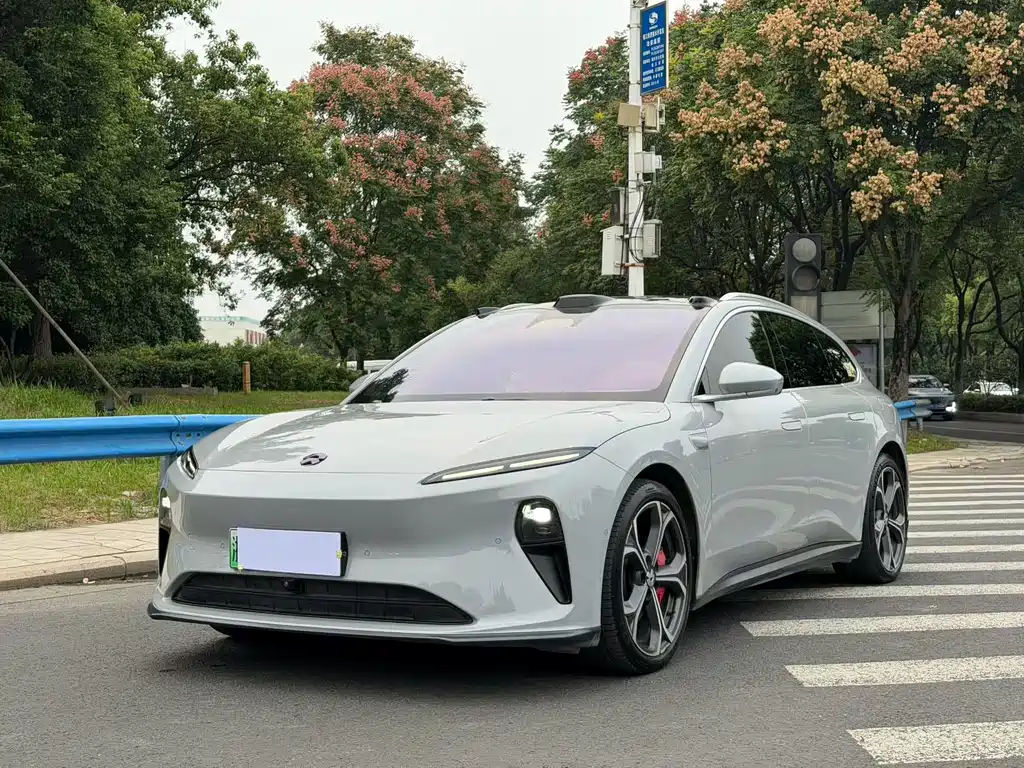 NIO ET5T 2025