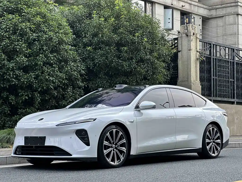 NIO ET7 2025