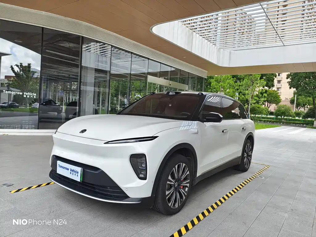NIO ES8 2024