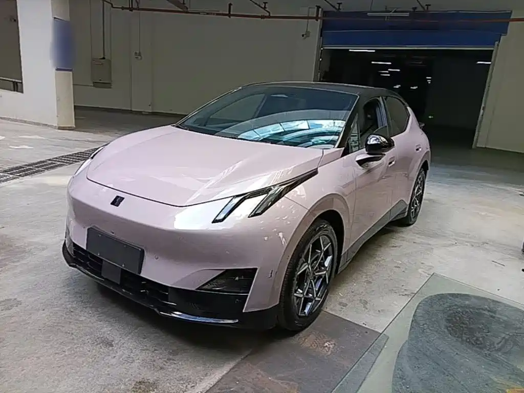 Lynk & Co Z20 2025