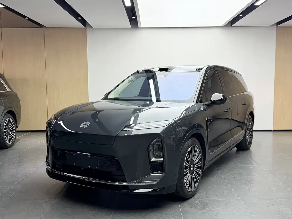 NIO ES8 2025