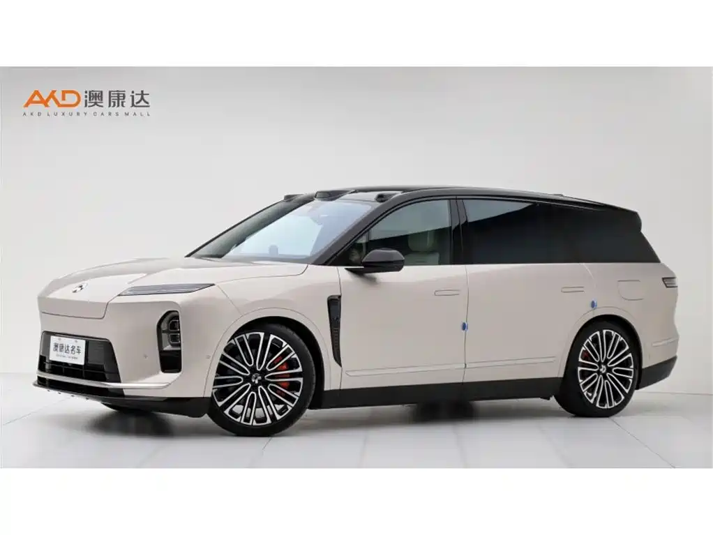 NIO ES8 2025