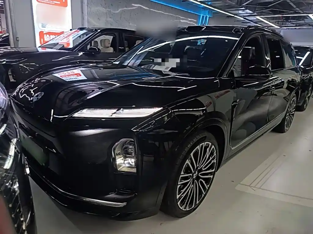NIO ES8 2025