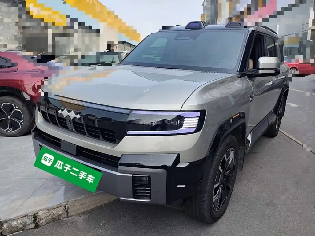 Fang Cheng Bao Leopard 8 2025