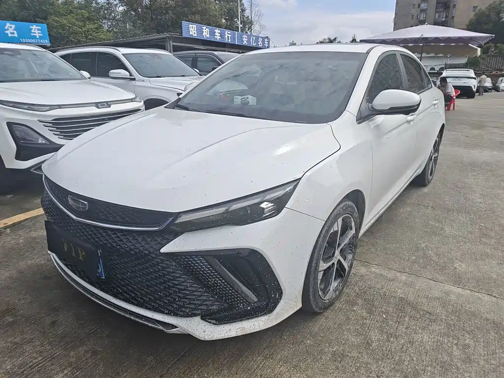Geely Emgrand L 2022