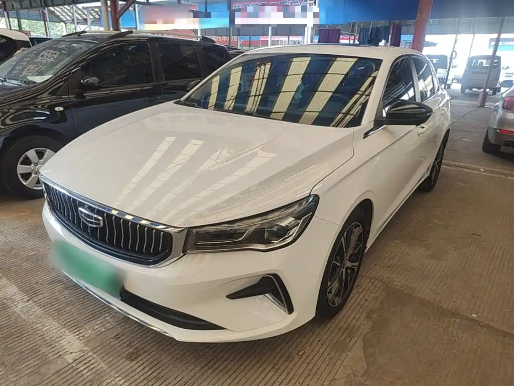Geely Emgrand 2021