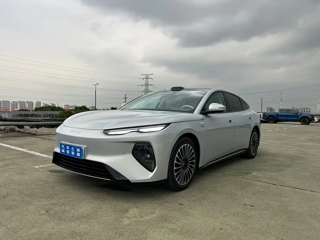 BYD 海豹08 2026