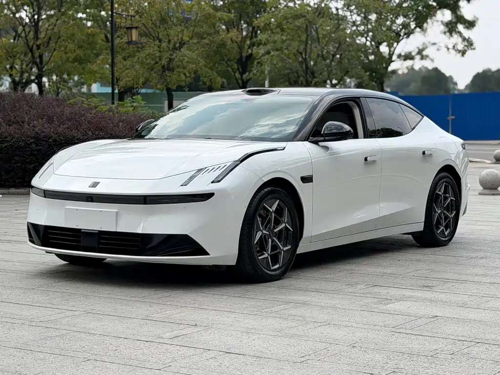 Lynk & Co 10 2025