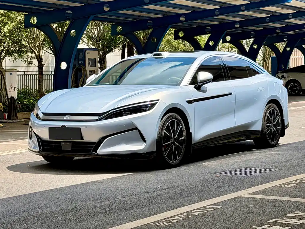 BYD Han L 2025