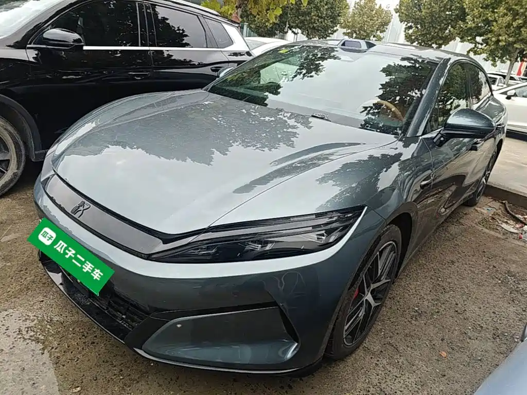 BYD Han L 2025