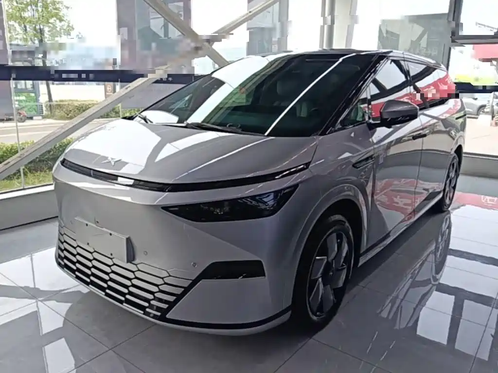 XPENG X9 2024