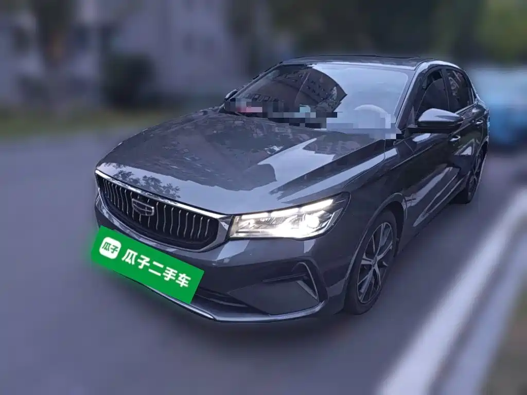 Geely Emgrand 2022