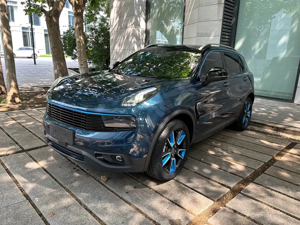 Lynk & Co 01 2018