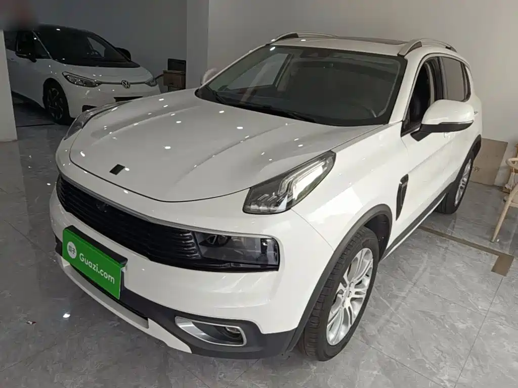 Lynk & Co 01 2020