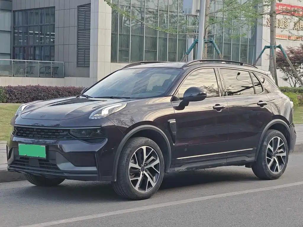 Lynk & Co 01 EM-P 2021