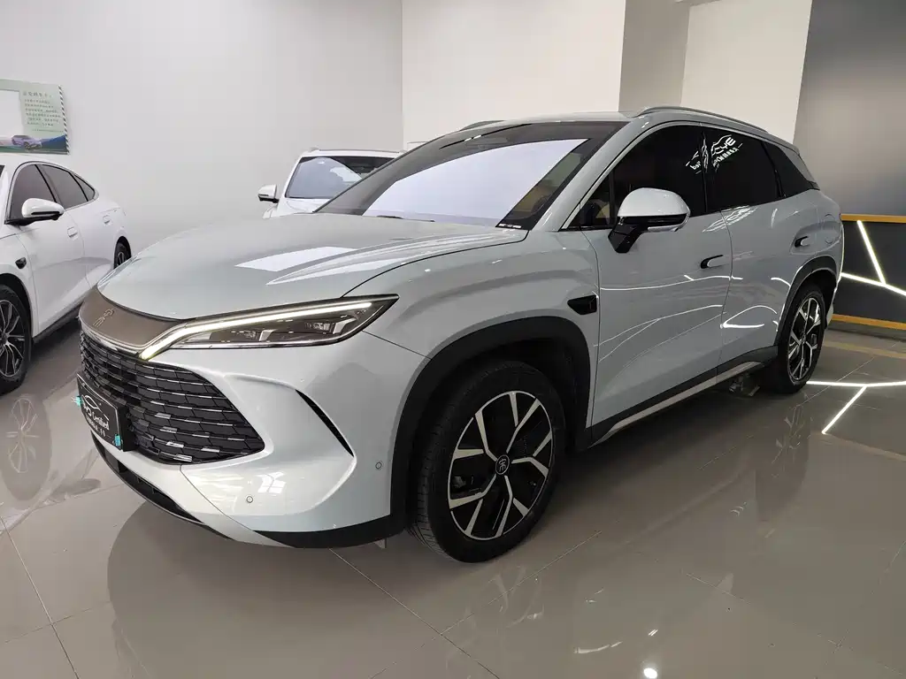 BYD L DM-i 2025