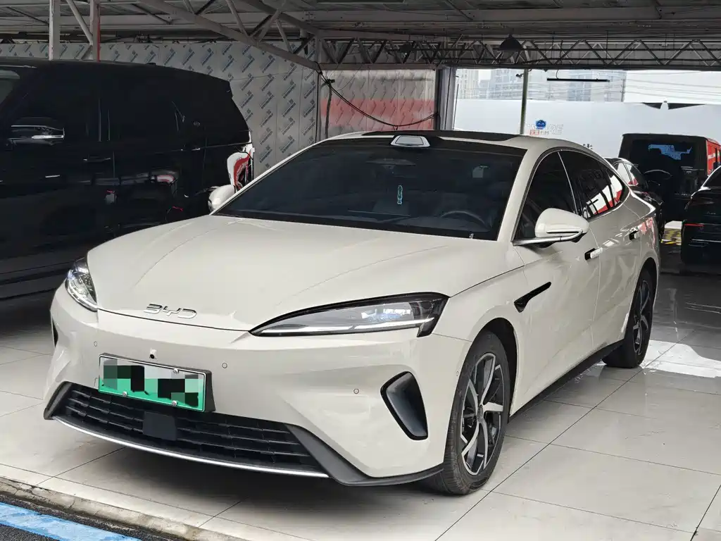 BYD Seal 07 DM-i 2025