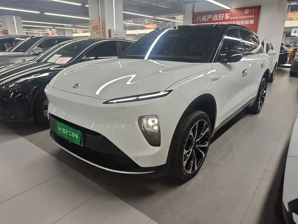 NIO ES8 2024