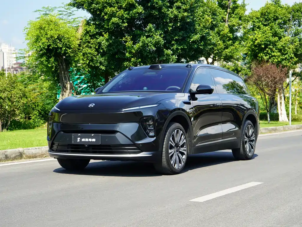 NIO ES8 2024